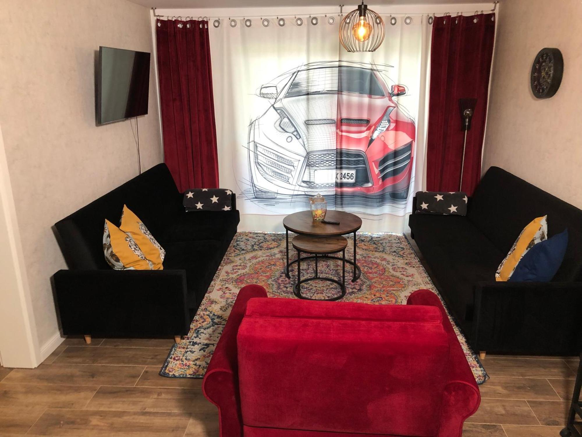Stylisches Maybach Appartement Mit Terrasse Fuer 5 Personen, 5 Betten, Grosse Kochinsel, Homeoffice Mit 250Mbit Wlan Aidlingen ภายนอก รูปภาพ