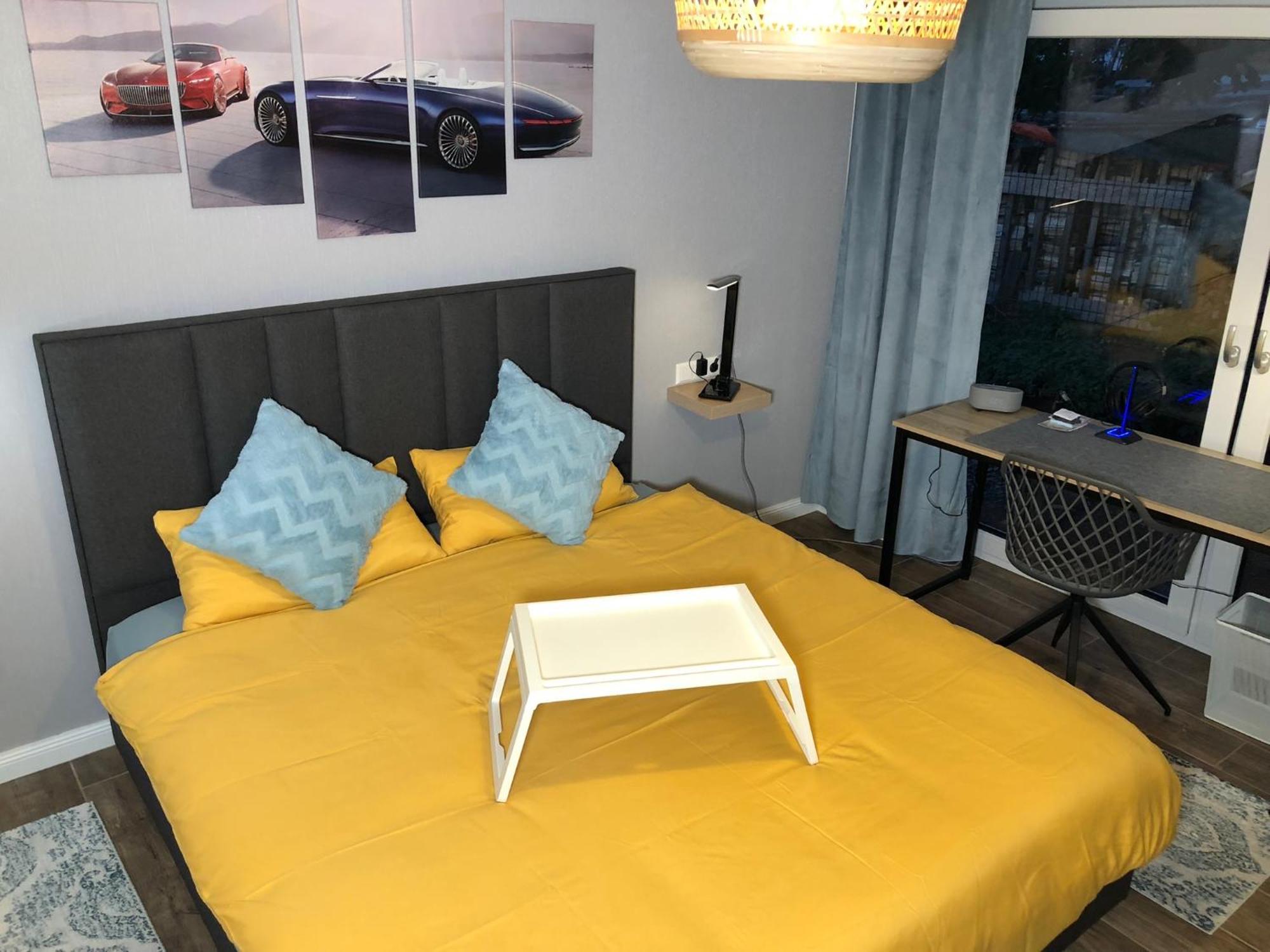 Stylisches Maybach Appartement Mit Terrasse Fuer 5 Personen, 5 Betten, Grosse Kochinsel, Homeoffice Mit 250Mbit Wlan Aidlingen ภายนอก รูปภาพ