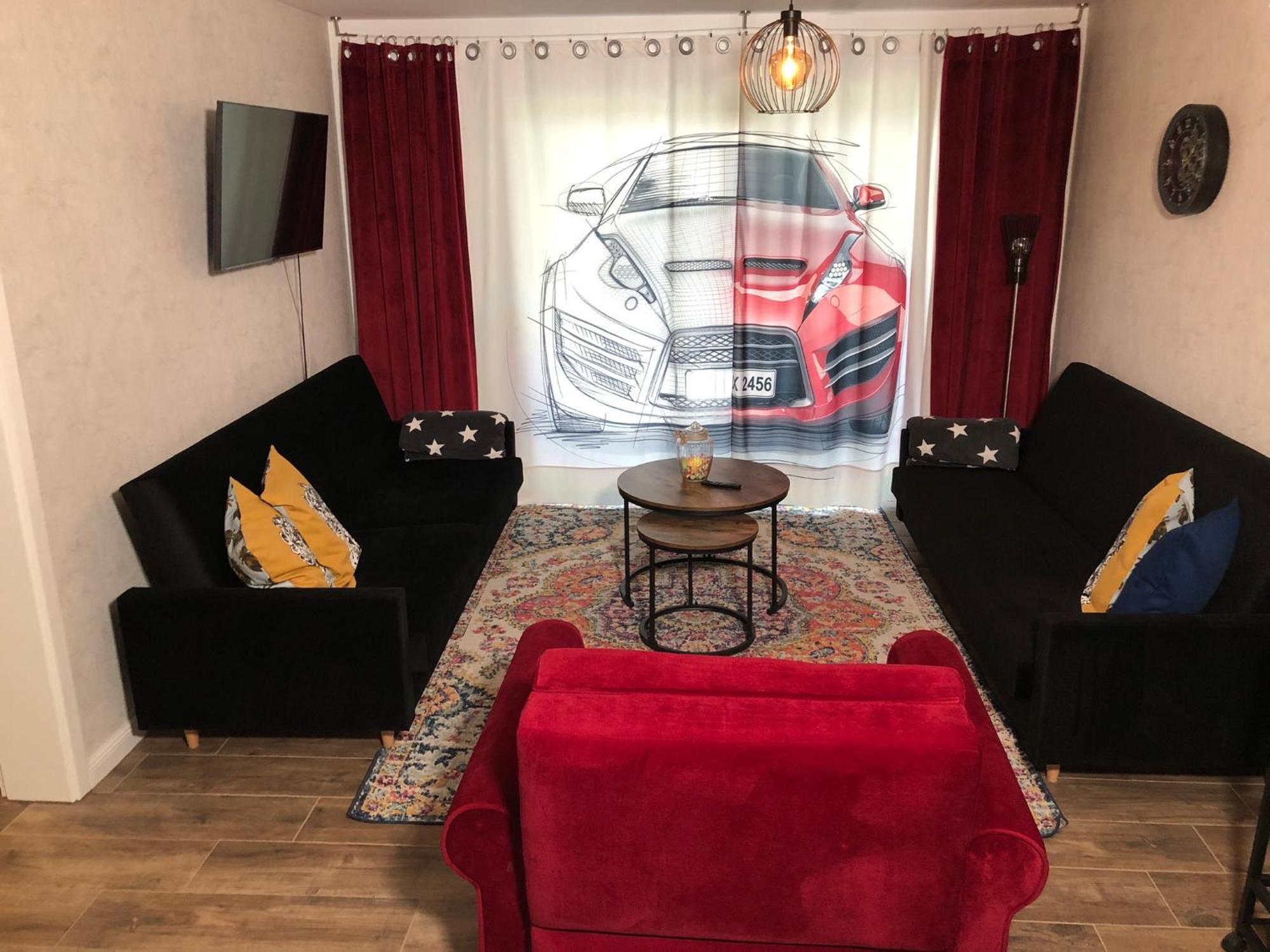 Stylisches Maybach Appartement Mit Terrasse Fuer 5 Personen, 5 Betten, Grosse Kochinsel, Homeoffice Mit 250Mbit Wlan Aidlingen ภายนอก รูปภาพ